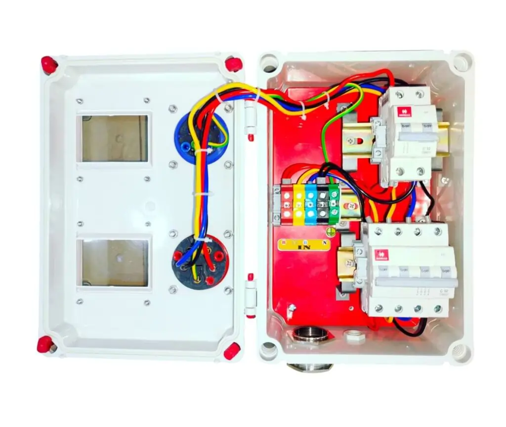 Industrial-Distribution-Box-Single-Phase-32A-Three-Phase-32A-with-MCB-INSIDE-1024x865